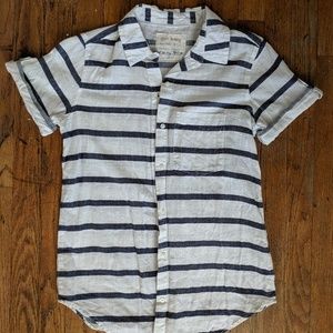 Women's casual summer button down shirt